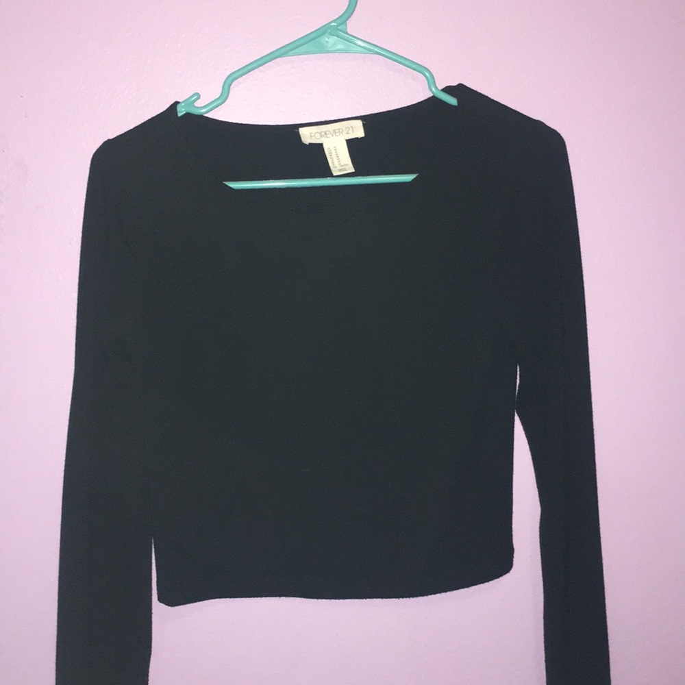 cropped black long sleeve